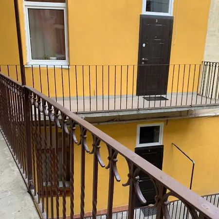 5kotliarska Moisha House Апартаменти *